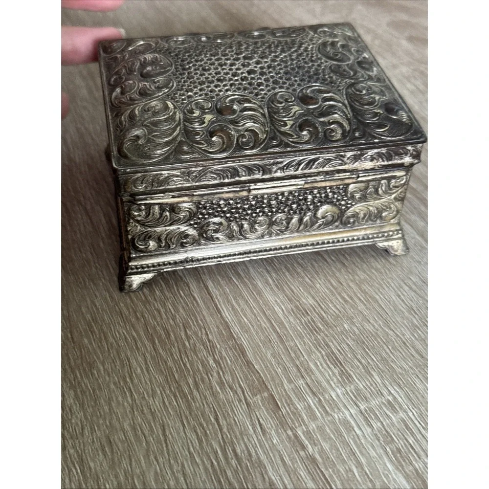Vintage Japan Ornate Metal Trinket Box Silver Tone Floral Jewelry